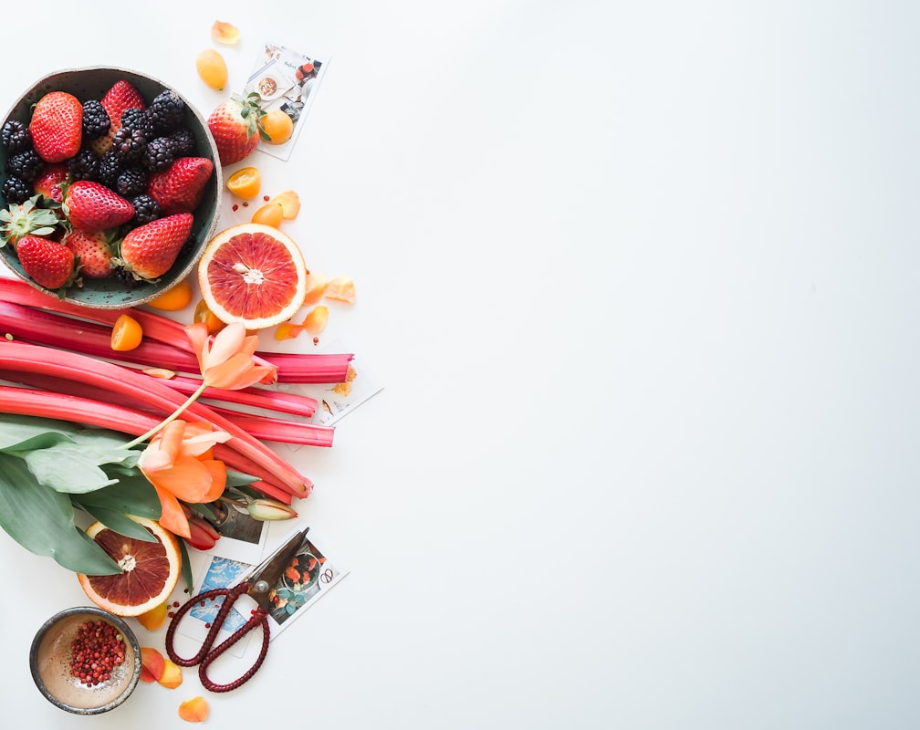 Nutritionist providing personalized advice